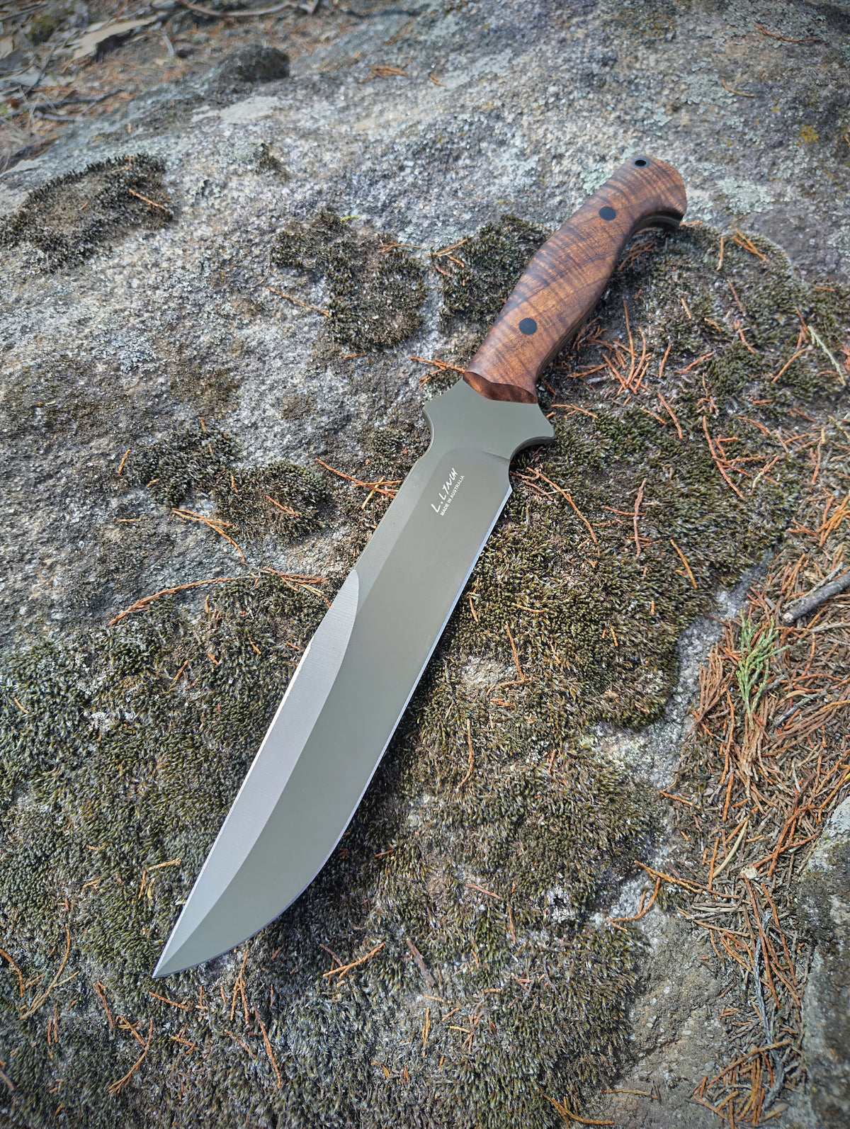 Bushranger Serrated · Timber